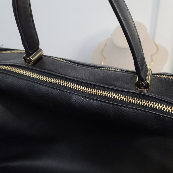 Expressions NYC Black Leather Purse - Picture 5 of 8